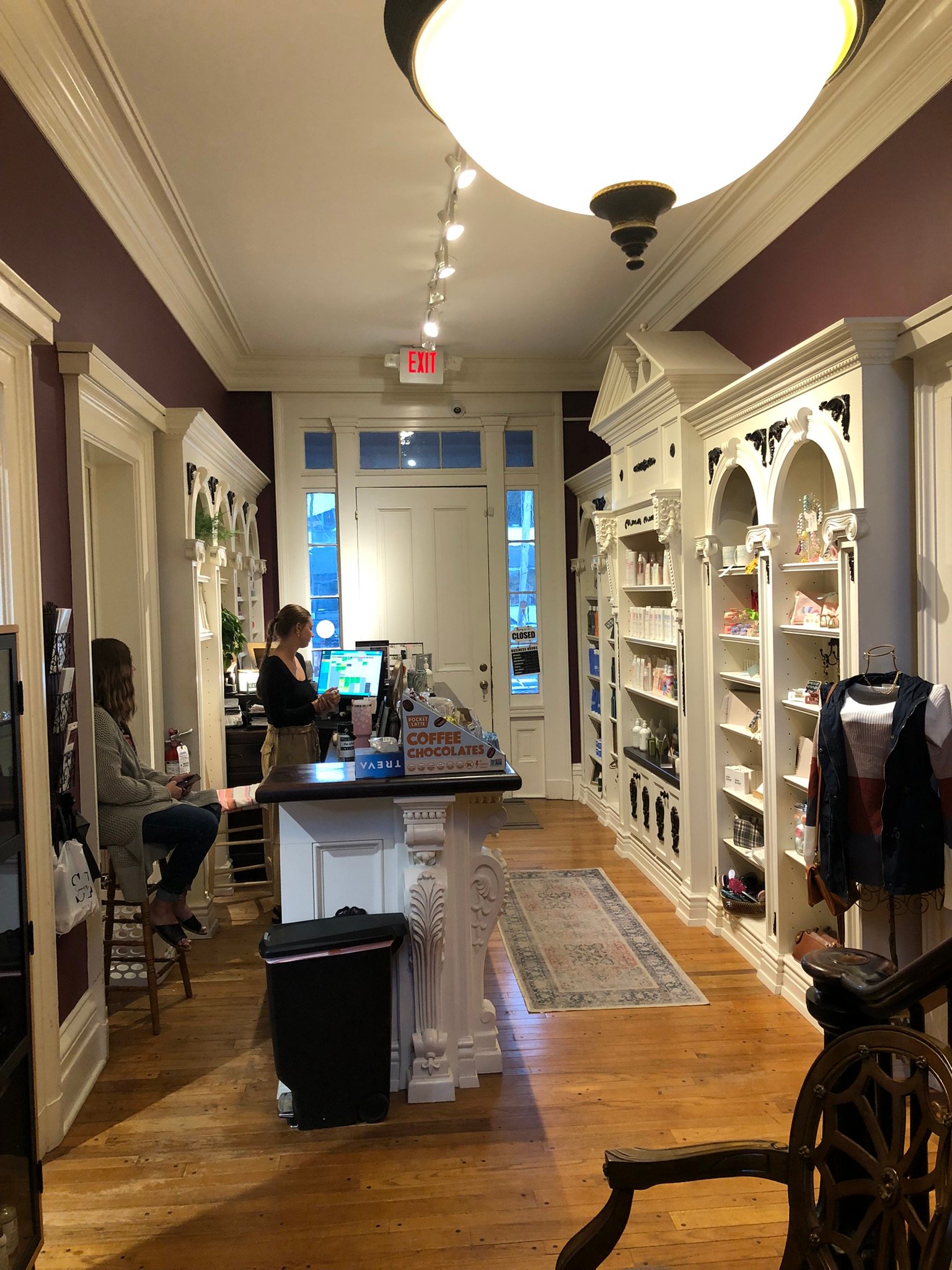 Parlour of Aurora after